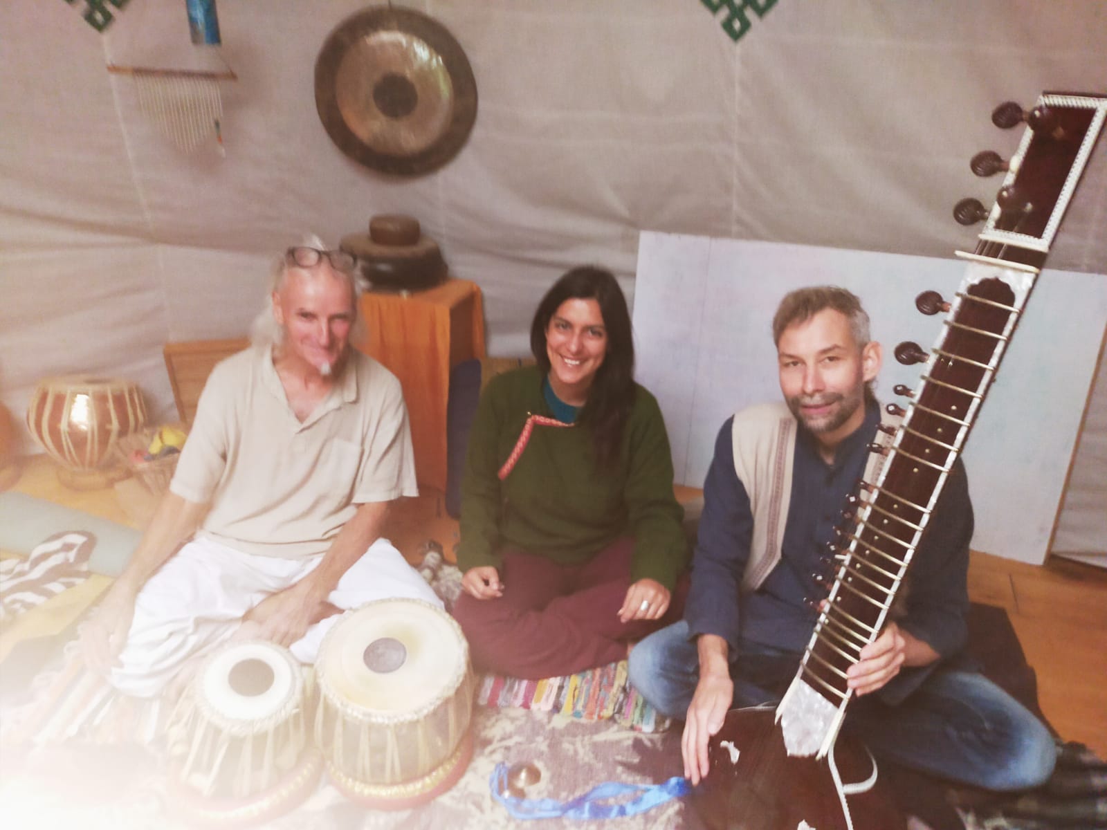 Kirtan – chants sacrés indiens en groupe